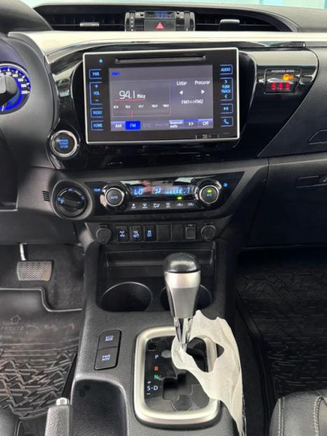 TOYOTA Hilux Caminhonete 2.8 16V SRX 4X4 TURBO DIESEL CABINE DUPLA AUTOM�TICO, Foto 12