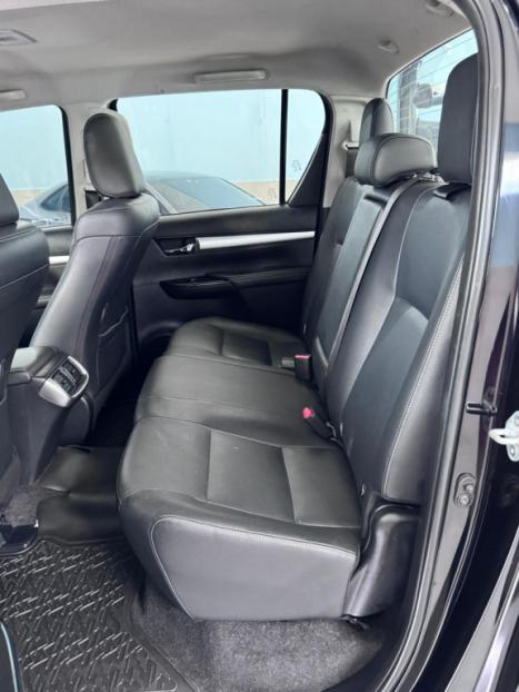 TOYOTA Hilux Caminhonete 2.8 16V SRX 4X4 TURBO DIESEL CABINE DUPLA AUTOM�TICO, Foto 16