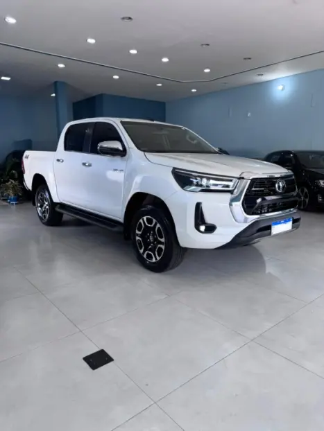 TOYOTA Hilux Caminhonete 2.8 16V SRX 4X4 TURBO DIESEL CABINE DUPLA AUTOM�TICO, Foto 1