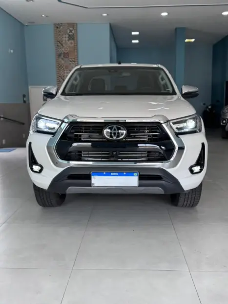 TOYOTA Hilux Caminhonete 2.8 16V SRX 4X4 TURBO DIESEL CABINE DUPLA AUTOM�TICO, Foto 3
