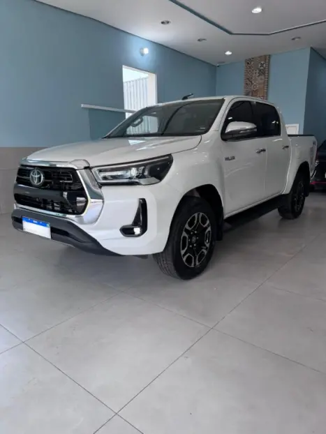 TOYOTA Hilux Caminhonete 2.8 16V SRX 4X4 TURBO DIESEL CABINE DUPLA AUTOM�TICO, Foto 4