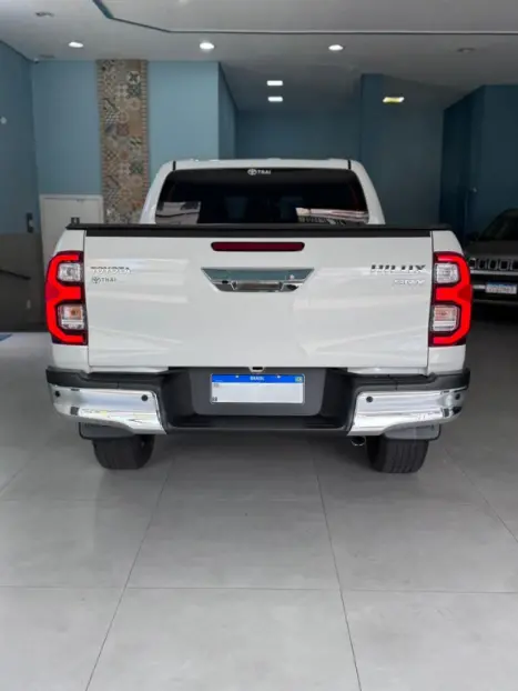 TOYOTA Hilux Caminhonete 2.8 16V SRX 4X4 TURBO DIESEL CABINE DUPLA AUTOM�TICO, Foto 8
