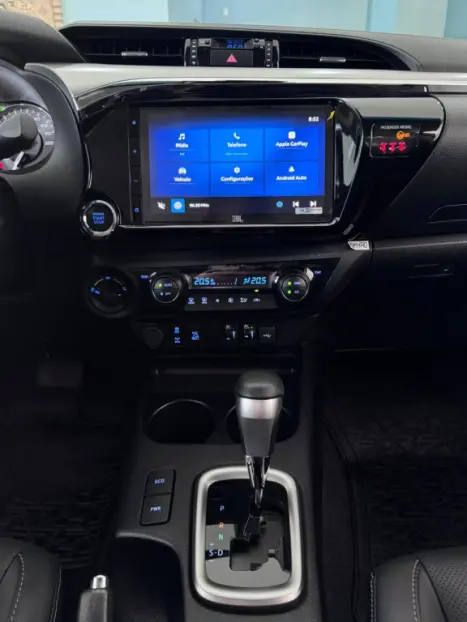 TOYOTA Hilux Caminhonete 2.8 16V SRX 4X4 TURBO DIESEL CABINE DUPLA AUTOM�TICO, Foto 12