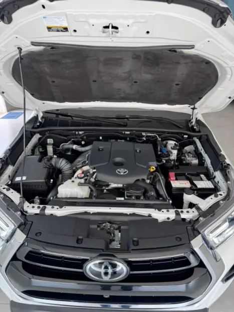 TOYOTA Hilux Caminhonete 2.8 16V SRX 4X4 TURBO DIESEL CABINE DUPLA AUTOM�TICO, Foto 19