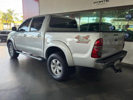 TOYOTA Hilux Caminhonete 3.0 4X4 DIESEL CABINE SIMPLES, Foto 3