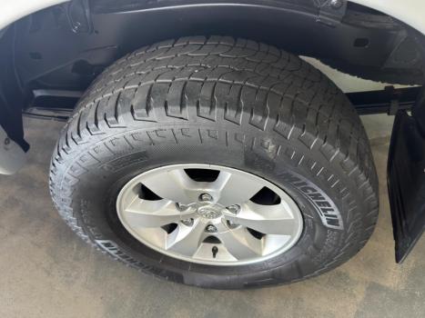 TOYOTA Hilux Caminhonete 3.0 4X4 DIESEL CABINE SIMPLES, Foto 13