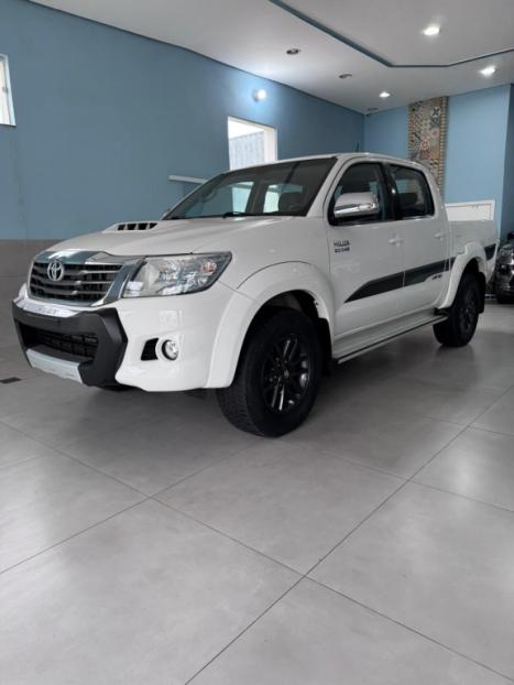 TOYOTA Hilux Caminhonete 3.0 4P 4X4 SRV TURBO DIESEL CABINE DUPLA LIMITED EDITION AUTOM�TICO, Foto 4