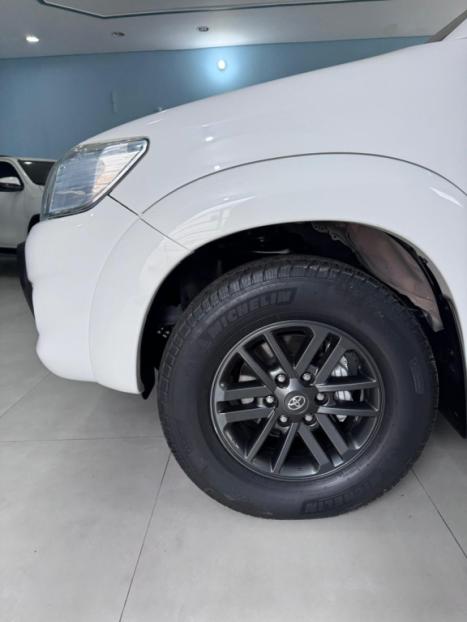 TOYOTA Hilux Caminhonete 3.0 4P 4X4 SRV TURBO DIESEL CABINE DUPLA LIMITED EDITION AUTOM�TICO, Foto 7