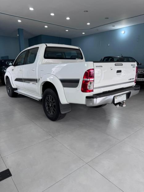 TOYOTA Hilux Caminhonete 3.0 4P 4X4 SRV TURBO DIESEL CABINE DUPLA LIMITED EDITION AUTOM�TICO, Foto 10