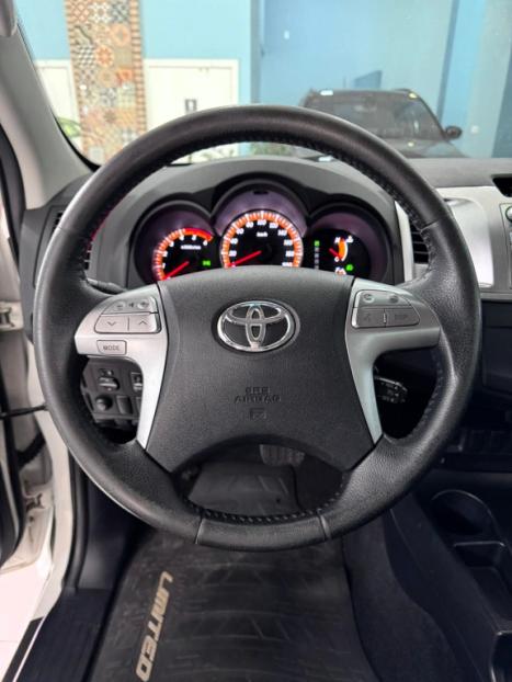 TOYOTA Hilux Caminhonete 3.0 4P 4X4 SRV TURBO DIESEL CABINE DUPLA LIMITED EDITION AUTOM�TICO, Foto 16