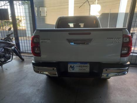 TOYOTA Hilux Caminhonete 2.8 16V SRX 4X4 TURBO DIESEL CABINE DUPLA AUTOM�TICO, Foto 5