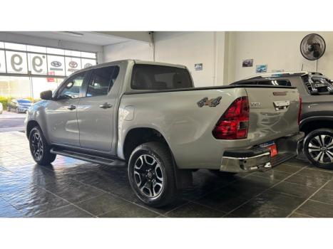 TOYOTA Hilux Caminhonete 2.8 16V SRV 4X4 DIESEL CABINE DUPLA AUTOM�TICO, Foto 4
