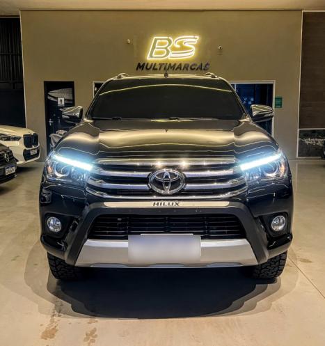 TOYOTA Hilux Caminhonete 2.8 16V SRX 4X4 DIESEL CABINE DUPLA AUTOM�TICO, Foto 3
