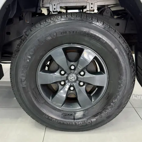 TOYOTA Hilux Caminhonete 2.7 16V 4P SRV FLEX CABINE DUPLA AUTOM�TICO, Foto 11
