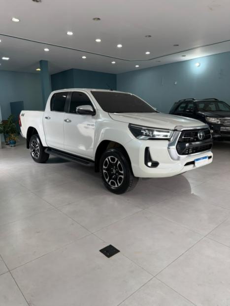 TOYOTA Hilux Caminhonete 2.8 16V SRX 4X4 TURBO DIESEL CABINE DUPLA AUTOM�TICO, Foto 1