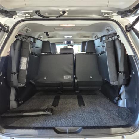 TOYOTA Hilux Caminhonete 2.8 16V SRX PLUS 4X4 TURBO DIESEL CABINE DUPLA AUTOM�TICO, Foto 17