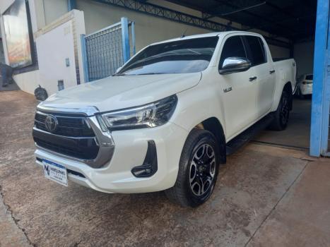 TOYOTA Hilux Caminhonete 2.8 16V SRX 4X4 TURBO DIESEL CABINE DUPLA AUTOM�TICO, Foto 2