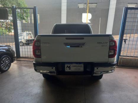 TOYOTA Hilux Caminhonete 2.8 16V SRX 4X4 TURBO DIESEL CABINE DUPLA AUTOM�TICO, Foto 4