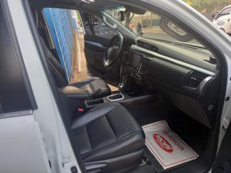 TOYOTA Hilux Caminhonete 2.8 16V SRX 4X4 TURBO DIESEL CABINE DUPLA AUTOM�TICO, Foto 9