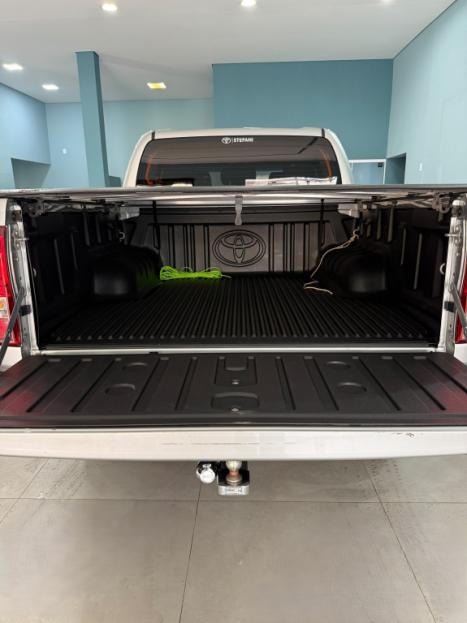 TOYOTA Hilux Caminhonete 2.8 16V SRV 4X4 DIESEL CABINE DUPLA AUTOM�TICO, Foto 19