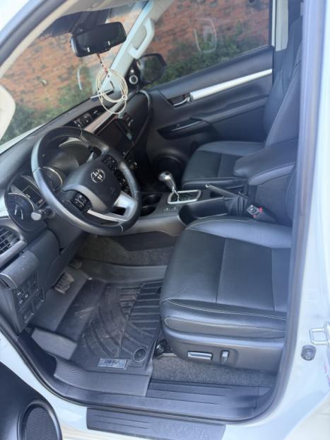 TOYOTA Hilux Caminhonete 2.8 16V SRX PLUS 4X4 TURBO DIESEL CABINE DUPLA AUTOM�TICO, Foto 5
