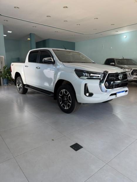 TOYOTA Hilux Caminhonete 2.8 16V SRX 4X4 TURBO DIESEL CABINE DUPLA AUTOM�TICO, Foto 1