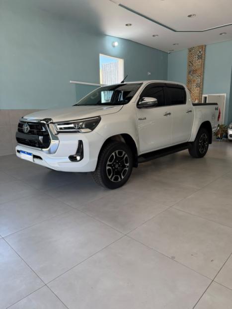 TOYOTA Hilux Caminhonete 2.8 16V SRX 4X4 TURBO DIESEL CABINE DUPLA AUTOM�TICO, Foto 2