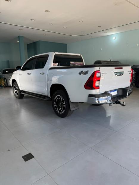 TOYOTA Hilux Caminhonete 2.8 16V SRX 4X4 TURBO DIESEL CABINE DUPLA AUTOM�TICO, Foto 7