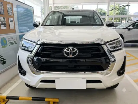 TOYOTA Hilux Caminhonete 2.8 16V SRX 4X4 TURBO DIESEL CABINE DUPLA AUTOM�TICO, Foto 1