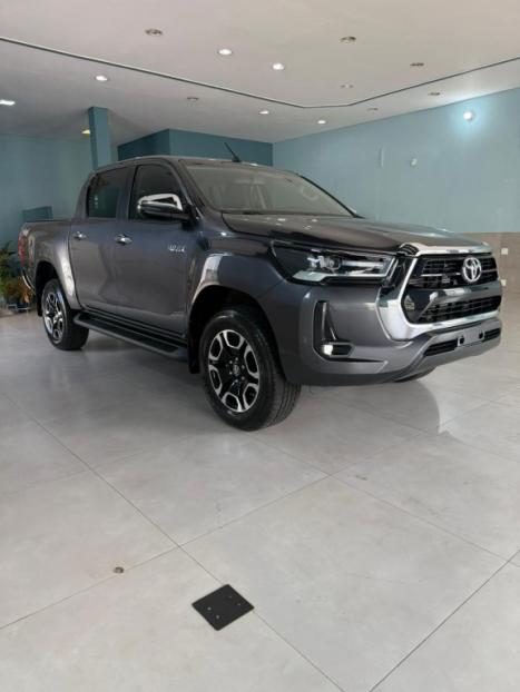 TOYOTA Hilux Caminhonete 2.8 16V SRV 4X4 DIESEL CABINE DUPLA AUTOM�TICO, Foto 2
