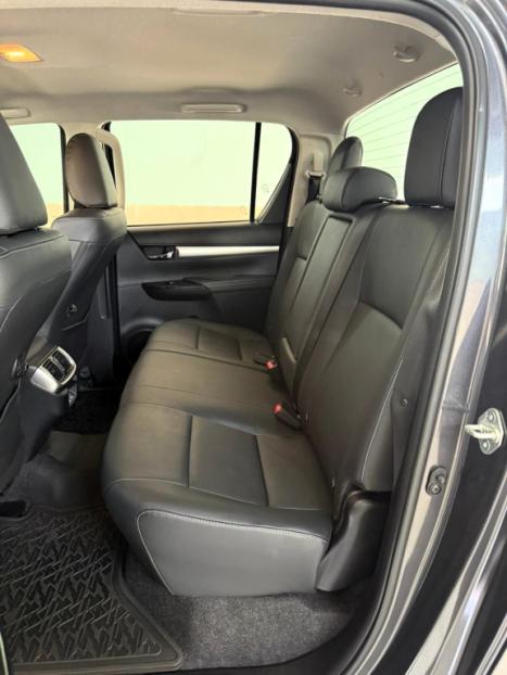 TOYOTA Hilux Caminhonete 2.8 16V SRV 4X4 DIESEL CABINE DUPLA AUTOM�TICO, Foto 17
