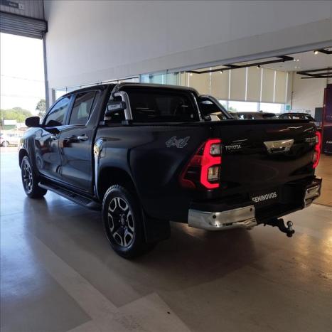 TOYOTA Hilux Caminhonete 2.8 16V SRX 4X4 TURBO DIESEL CABINE DUPLA AUTOMÁTICO, Foto 6