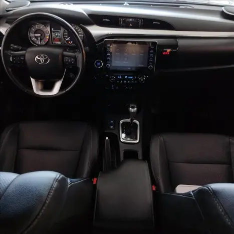 TOYOTA Hilux Caminhonete 2.8 16V SRX 4X4 TURBO DIESEL CABINE DUPLA AUTOMÁTICO, Foto 15