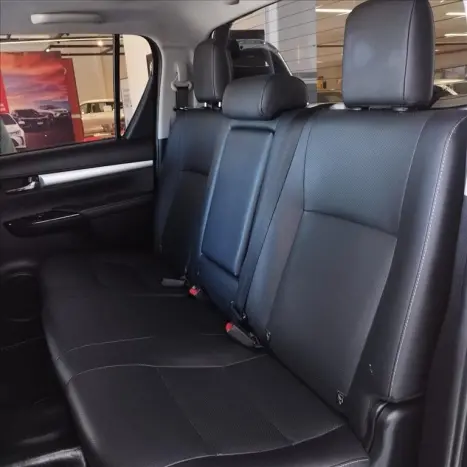 TOYOTA Hilux Caminhonete 2.8 16V SRX 4X4 TURBO DIESEL CABINE DUPLA AUTOMÁTICO, Foto 19