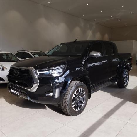 TOYOTA Hilux Caminhonete 2.8 16V SRX PLUS 4X4 TURBO DIESEL CABINE DUPLA AUTOMÁTICO, Foto 3