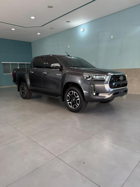 TOYOTA Hilux Caminhonete 2.8 16V SRX 4X4 TURBO DIESEL CABINE DUPLA AUTOMÁTICO, Foto 1