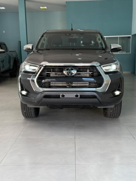 TOYOTA Hilux Caminhonete 2.8 16V SRX 4X4 TURBO DIESEL CABINE DUPLA AUTOMÁTICO, Foto 3
