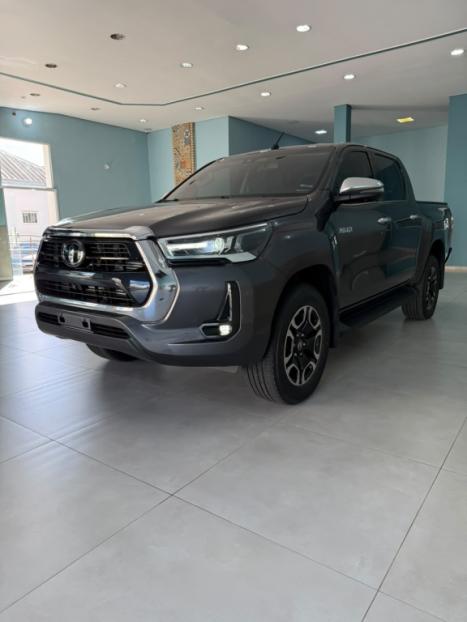 TOYOTA Hilux Caminhonete 2.8 16V SRX 4X4 TURBO DIESEL CABINE DUPLA AUTOMÁTICO, Foto 5