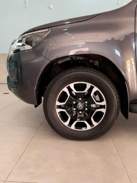 TOYOTA Hilux Caminhonete 2.8 16V SRX 4X4 TURBO DIESEL CABINE DUPLA AUTOMÁTICO, Foto 7
