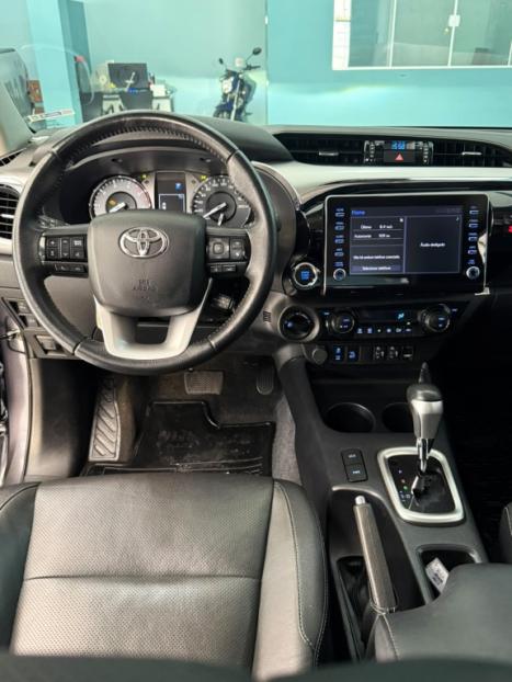TOYOTA Hilux Caminhonete 2.8 16V SRX 4X4 TURBO DIESEL CABINE DUPLA AUTOMÁTICO, Foto 12