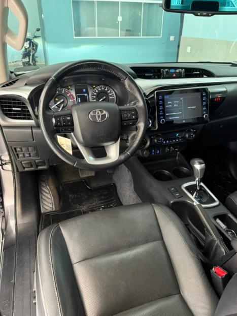 TOYOTA Hilux Caminhonete 2.8 16V SRX 4X4 TURBO DIESEL CABINE DUPLA AUTOMÁTICO, Foto 13