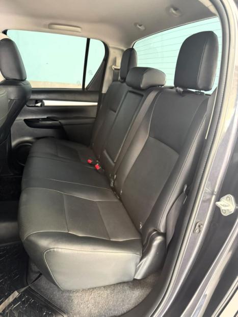 TOYOTA Hilux Caminhonete 2.8 16V SRX 4X4 TURBO DIESEL CABINE DUPLA AUTOMÁTICO, Foto 18