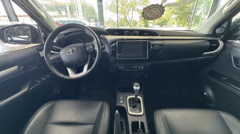 TOYOTA Hilux Caminhonete 2.8 16V SRV 4X4 DIESEL CABINE DUPLA AUTOMÁTICO, Foto 3