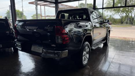 TOYOTA Hilux Caminhonete 2.8 16V SRV 4X4 DIESEL CABINE DUPLA AUTOMÁTICO, Foto 9