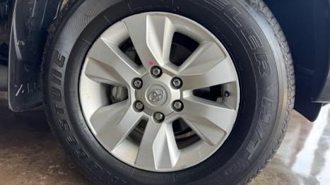 TOYOTA Hilux Caminhonete 2.8 16V SRV 4X4 DIESEL CABINE DUPLA AUTOMÁTICO, Foto 10