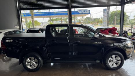 TOYOTA Hilux Caminhonete 2.8 16V SRV 4X4 DIESEL CABINE DUPLA AUTOMÁTICO, Foto 11
