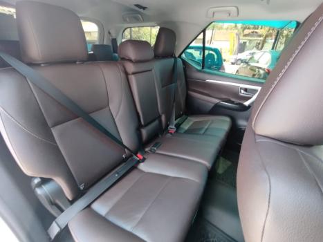 TOYOTA Hilux SW4 2.7 16V 4P FLEX SRV 7 LUGARES AUTOM�TICO, Foto 7