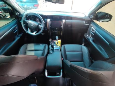 TOYOTA Hilux SW4 2.7 16V 4P FLEX SRV 7 LUGARES AUTOM�TICO, Foto 10