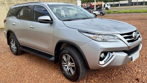 TOYOTA Hilux SW4 2.7 16V 4P FLEX SRV 7 LUGARES AUTOM�TICO, Foto 4