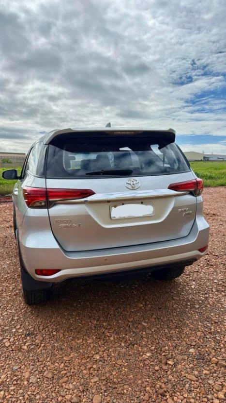 TOYOTA Hilux SW4 2.7 16V 4P FLEX SRV 7 LUGARES AUTOM�TICO, Foto 6